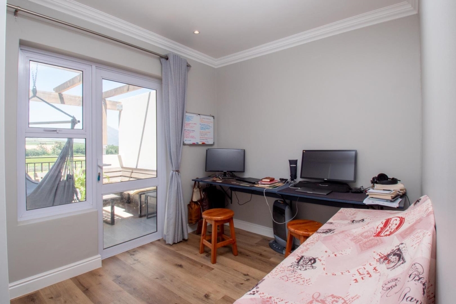 3 Bedroom Property for Sale in Nooitgedacht Village Western Cape